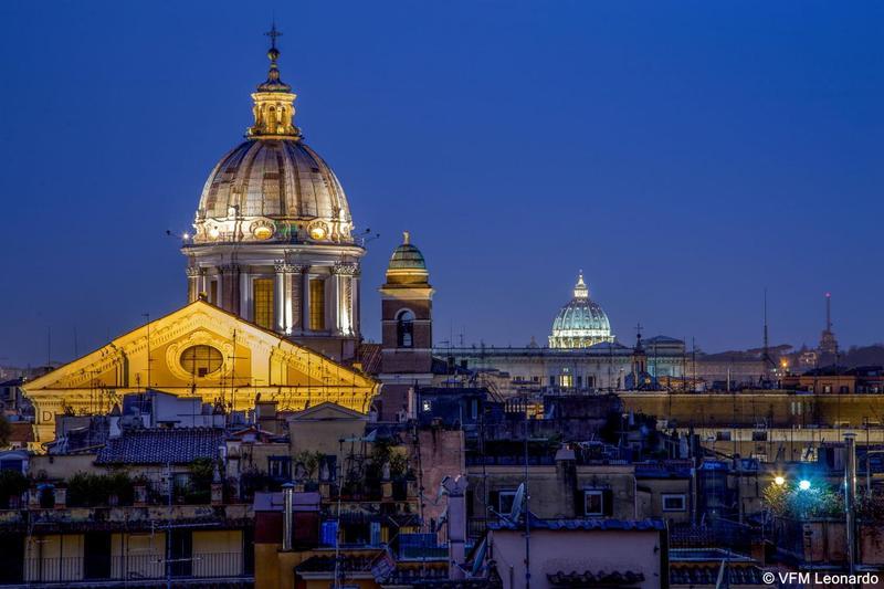 At The Spanish Steps View Рим Екстер'єр фото